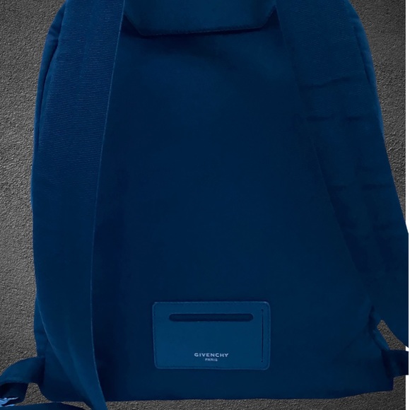 Givenchy backpack - Picture 2 of 4